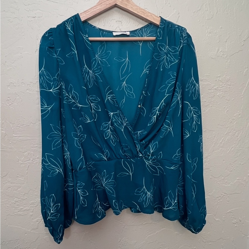 LUSH GREEN PEPLUM BLOUSE LONG SLEEVE SIZE M
